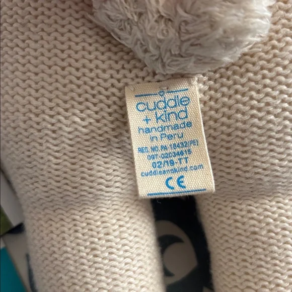 Cuddle + Kind Regular 20” Lucas the Llama hand knit doll - Picture 6 of 6